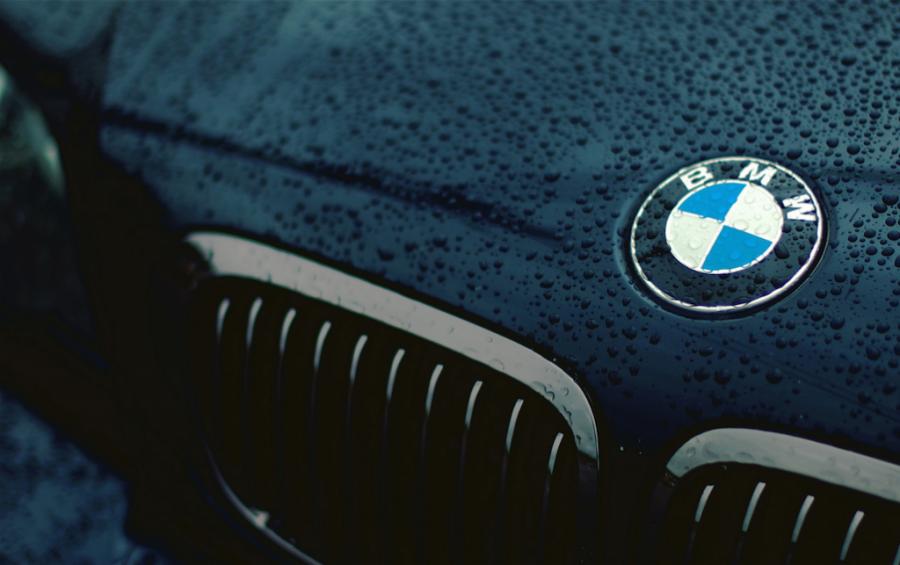 "BMW" 139 min avtomobili geri çağırır <b style="color:red"></b>