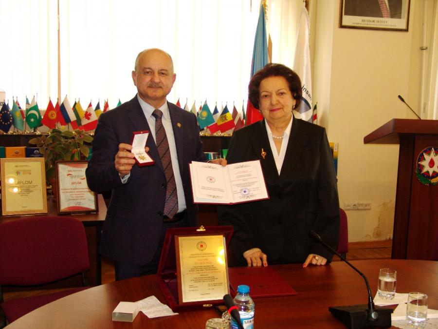 Elmira Süleymanova medala layiq görüldü<b style="color:red"></b>