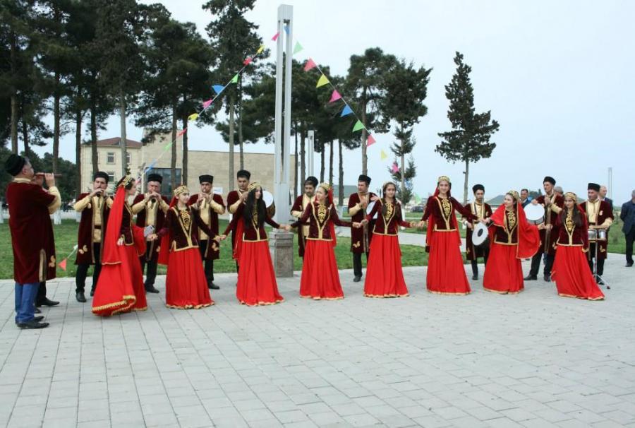 “Bölgələrdən bölgələrə” yaradıcılıq festivalı Neftçalada <b style="color:red"></b>