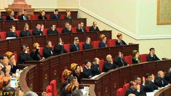 Türkmənistan ikipalatalı parlament sisteminə keçir<b style="color:red"></b>