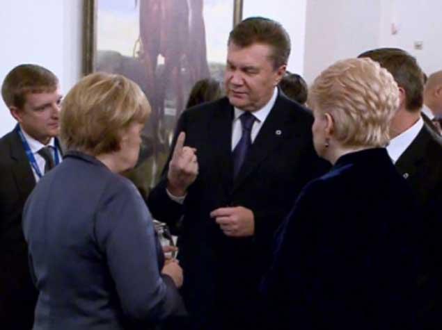 Viktor Yanukoviç: “Üç il yarımdır güclü Rusiyanın qarşısında tək qalmışam”<b style="color:red"></b>