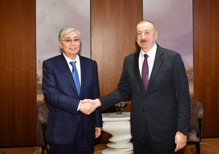 İlham Əliyev Qazaxıstan prezidenti ilə görüşüb -<b style="color:red">Yenilənib </b>