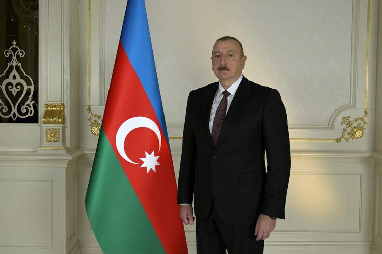 Nazarbayev Azərbaycan Prezidentini təbrik etdi<b style="color:red"></b>