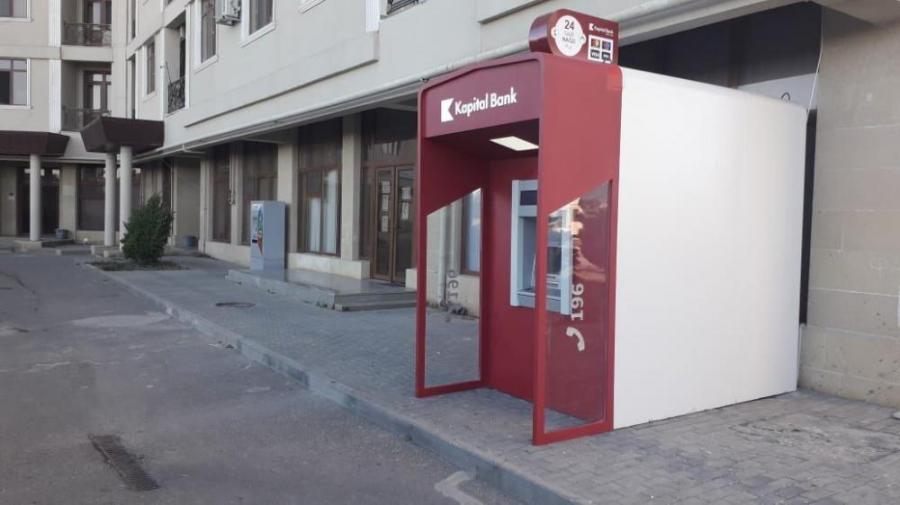Jurnalistlər binasının qarşısında bankomat quraşdırılıb <b style="color:red"></b>