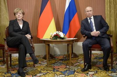 Putinlə Merkelin görüşü baş tutub<b style="color:red"></b>