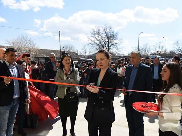 Gürcüstanda yeni Azərbaycandilli orta məktəbin açılışı oldu<b style="color:red"></b>
