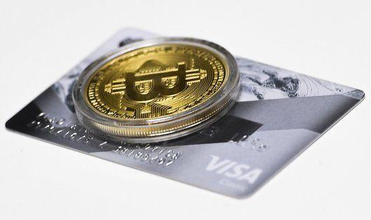 "Bitcoin" 10 min dollaradək bahalaşıb