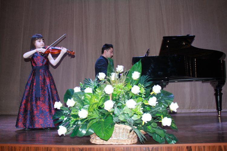 Rostropoviçin 91 illiyinə həsr olunmuş konsert 