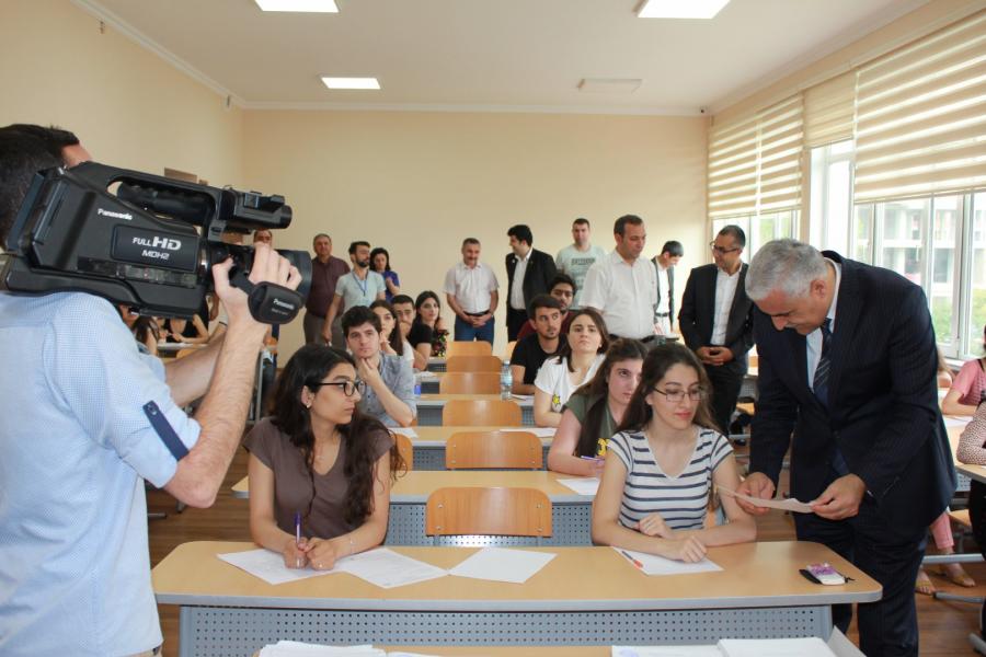 Bakı Slavyan Universitetində imtahan sessiyasının monitorinqi 