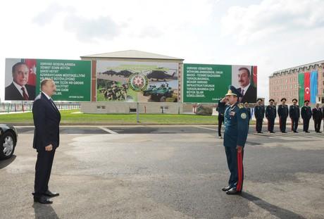 İlham Əliyev yeni hərbi hissənin açılışında iştirak etdi