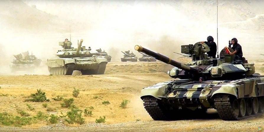 Azərbaycan ordusunun tank bölmələri intensiv məşğələlərə başladı - Video 