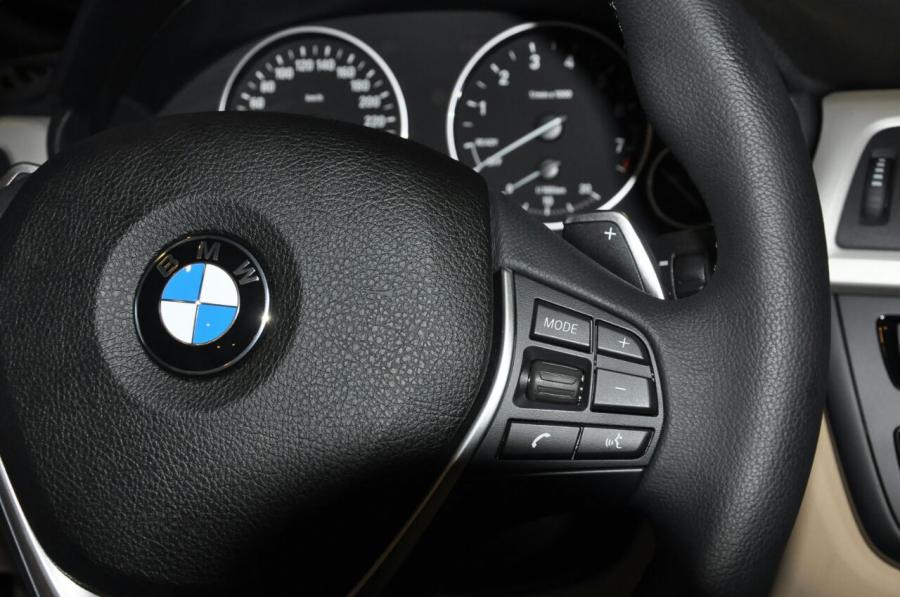 BMW Avropada 323,7 min avtomobili geri çağırır