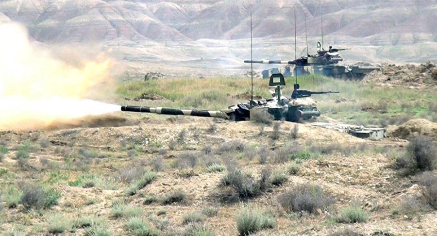 Tank bölmələrinin intensiv döyüş hazırlığı məşğələləri keçirilir