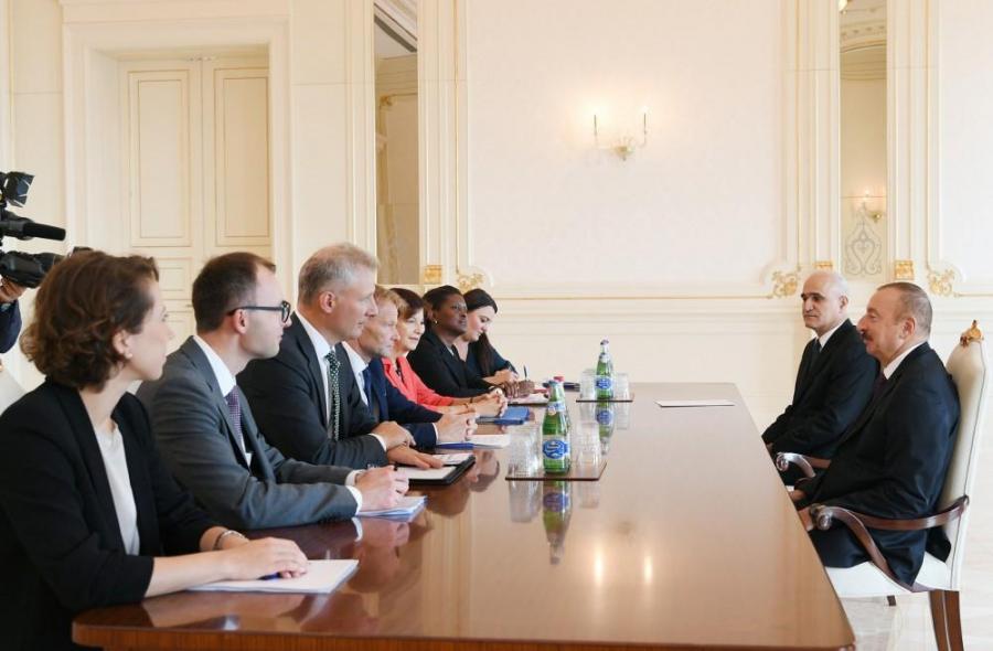 İlham Əliyev Avropa İnvestisiya Bankının vitse-prezidentini qəbul etdi 