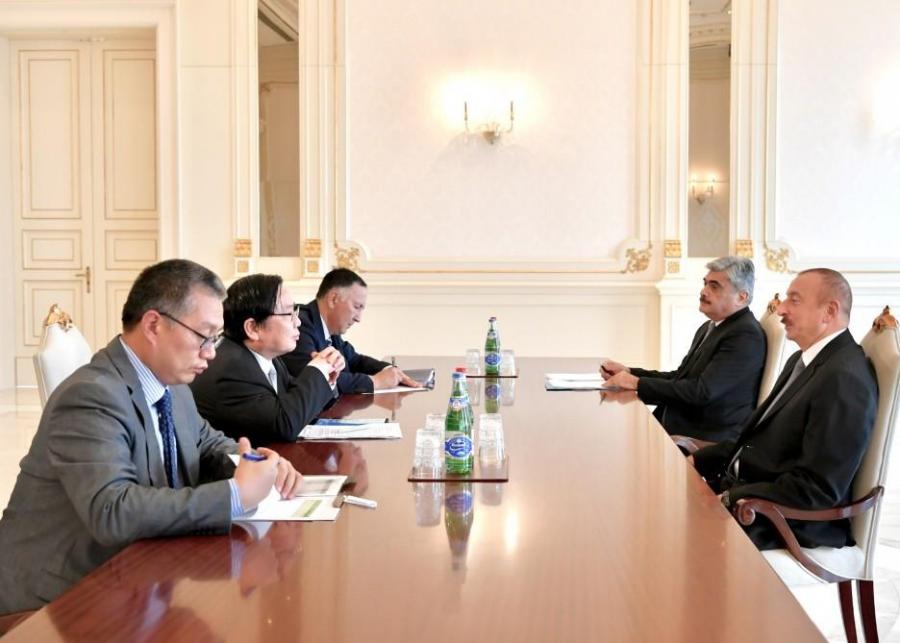 İlham Əliyev Asiya İnkişaf Bankının vitse-prezidentini qəbul etdi