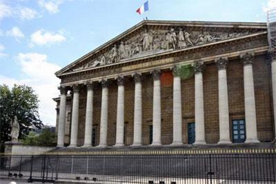 Fransa vasitəçilik institutunu tərk etməlidir