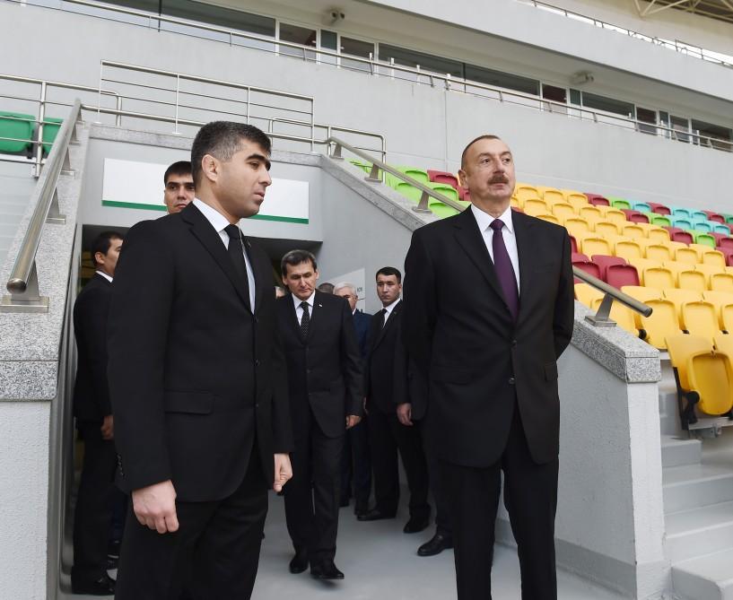 İlham Əliyev Aşqabadda Olimpiya Kompleksi ilə tanış oldu