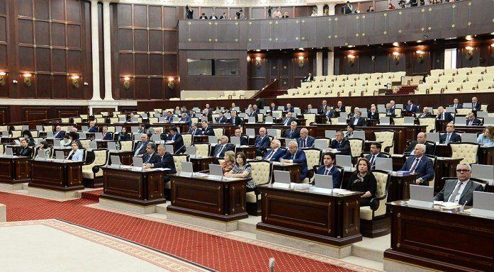 "Gənclər siyasəti haqqında" qanuna dəyişikliklər qəbul edildi 