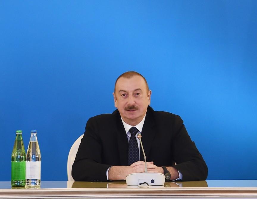 Prezident: "Azərbaycan Avrasiyanın nəqliyyat mərkəzinə çevrilir"