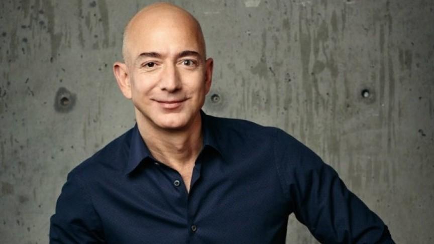 Ceff Bezos dünyanın ən varlı adamı reytinqində liderliyi qorudu