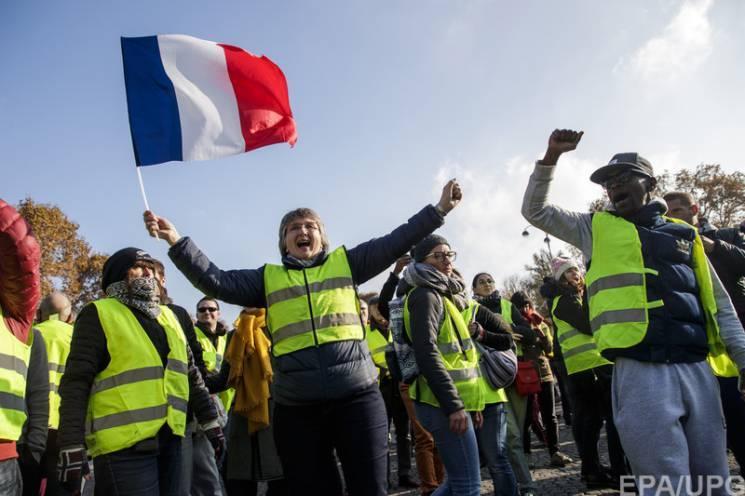 Fransada etiraz aksiyalarında 40 mindən artıq insan iştirak edib