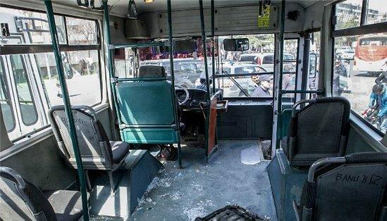 Bakıdakı avtobus qəzasında 27 nəfər xəsarət alıb, 4-nün vəziyyəti ağırdır - Rəsmi 