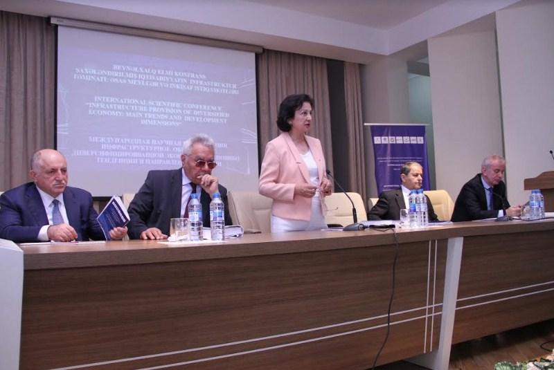 AzMİU-da beynəlxalq elmi konfrans öz işinə başladı - Fotolar