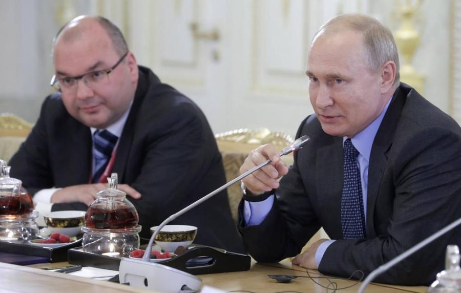 Putin yeniyetmələrə "Quran" oxumağı tövsiyə etdi