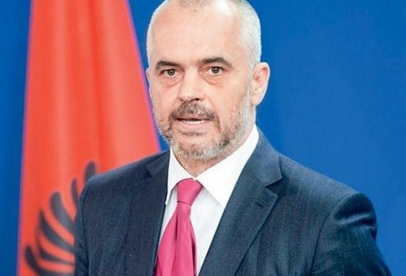 Albaniya baş nazirinin avtomobil karvanı hücuma məruz qaldı 
