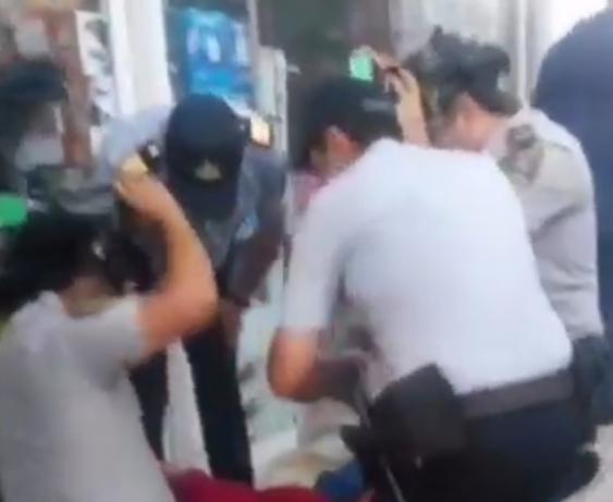 “Sədərək”dəki yanğının söndürülməsində polislər də iştirak ediblər - Video 