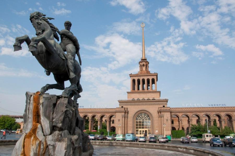 Ermənistan hakimiyyəti böhran astanasında: istefaların davamı qaçılmazdır 
