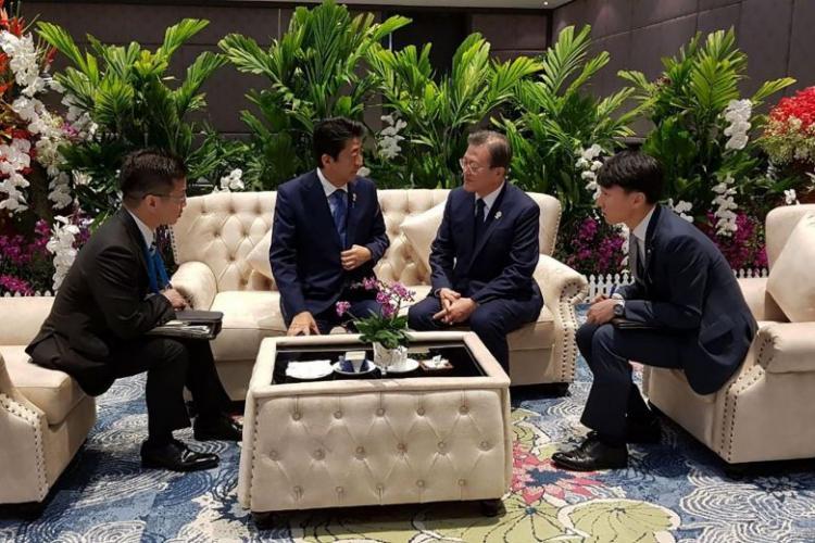 Yaponiyanın Baş Naziri Cənubi Koreya Prezidenti ilə görüşüb