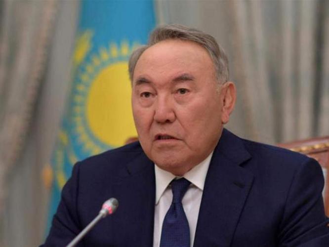 Nazarbayev Rusiya və Ukrayna prezidentləri arasında görüş təşkil etməyə çalışır