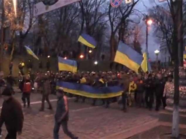 Ukrayna müxalifəti Nazirlər Kabinetinin binasını mühasirəyə alıb