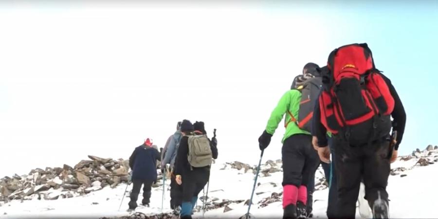 Türkiyəli alpinistlər Haçadağa yürüş edərək Xocalı soyqırımı qurbanlarının xatirəsini anıblar