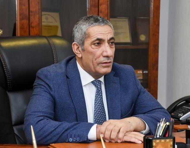 Siyavuş Novruzov: “Bu, deputat statusuna uyğun deyil”
