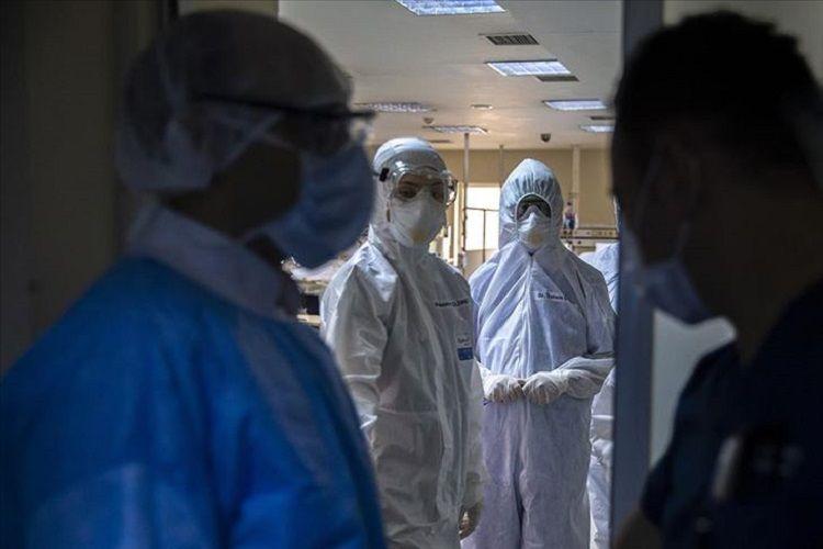 İndiyədək 300-dək tibb işçisi koronavirusa yoluxub, bir həkim vəfat edib
