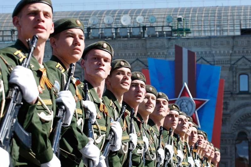 Belarusda hərbi parad keçirilir - Fotolar