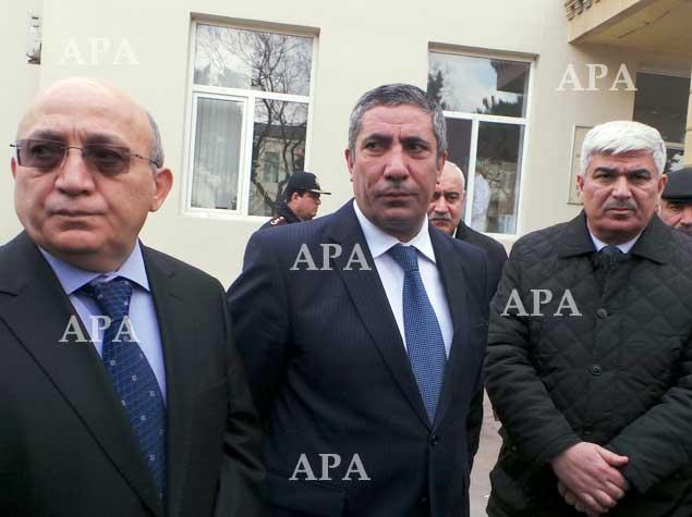 YAP rəhbərliyi özünü yandıran Qarabağ əlilinə baş çəkdi