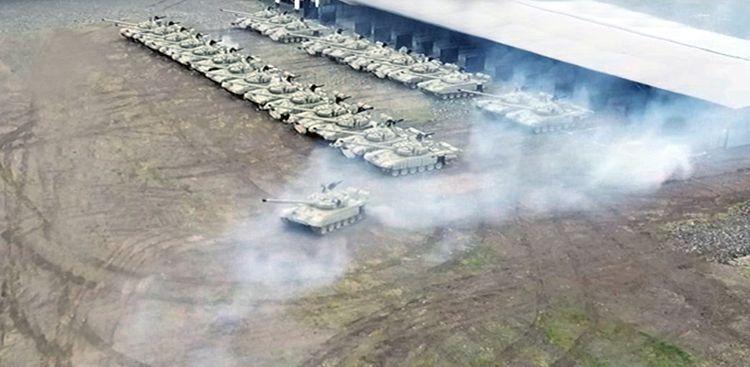 Təlimə cəlb edilən tank bölmələri tapşırıqları yerinə yetirir - Video