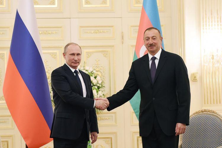 Vladimir Putin Azərbaycan Prezidentinə təbrik ünvanladı