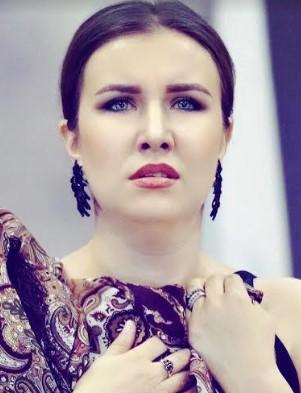 Julia Behbudova: "Azərbaycan mədəni irsinin bir parçası olmaqdan çox məmnunam"