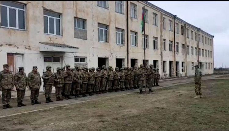 Ağdamın Gülablı kəndindəki keçmiş orta məktəbdə Azərbaycan bayrağı qaldırıldı