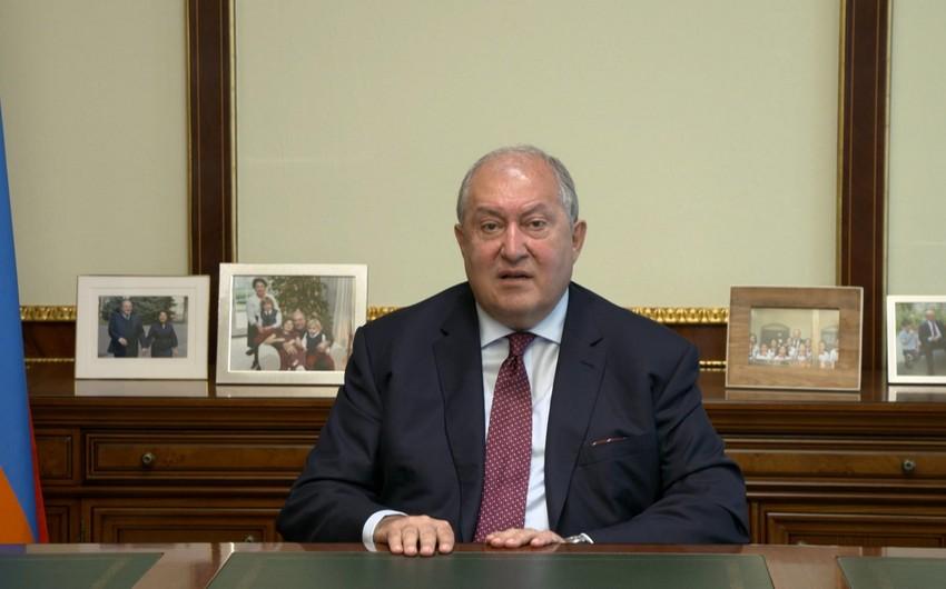 KİV: "Ermənistan prezidenti açıq oyuna başlayıb"