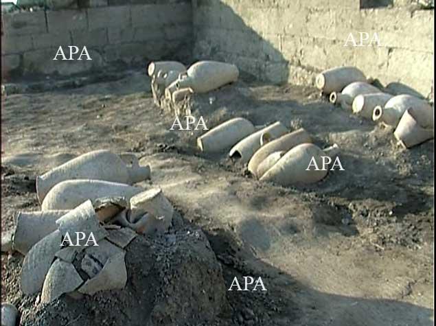 Ağsuda torpağın altından XVI əsrə aid məscid binası tapılıb