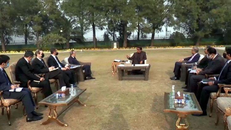 Xarici İşlər naziri Ceyhun Bayramov Pakistanın Baş naziri ilə görüşdü