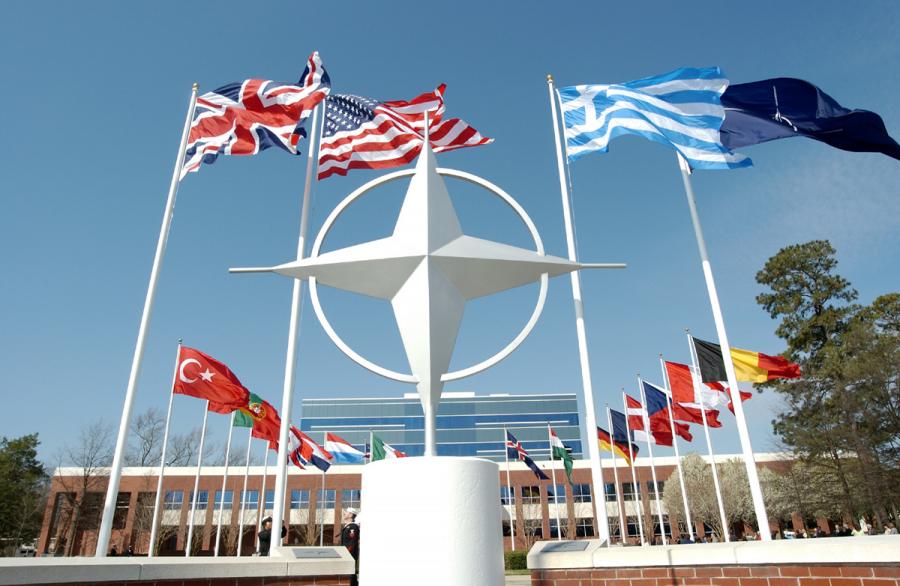 NATO Şərqi Avropaya nəzarəti gücləndirir
