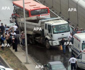 Bakıda avtobus qəzası: 5 yaralı - Yenilənib