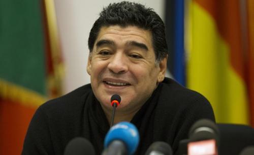 Maradonanın 54 yaşı tamam olur