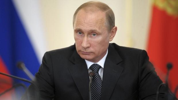 Putin: “Sərhədlərimiz yaxınlığında vəziyyət getdikcə gərginləşir”